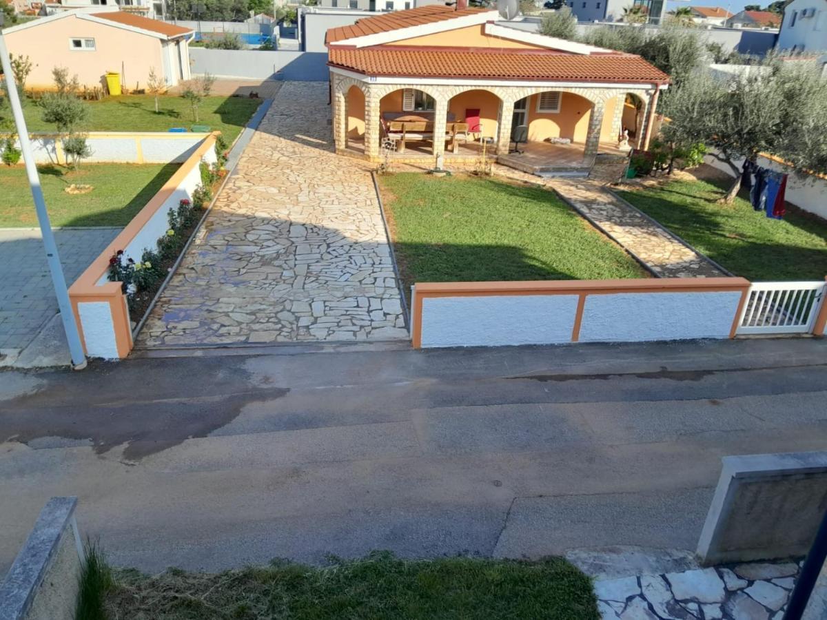 Studio Apartman I Mali Apartman Vir Exterior foto